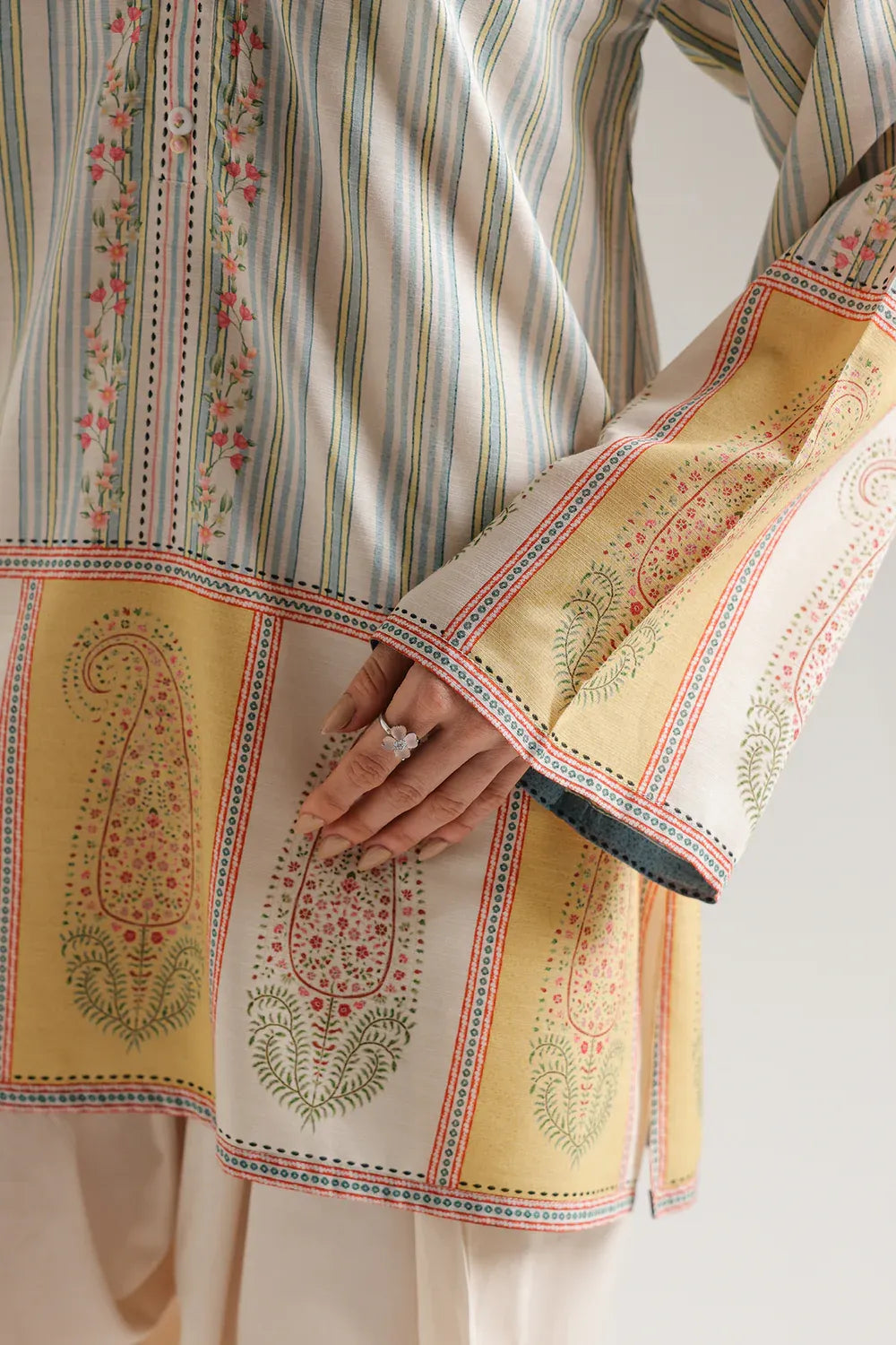 ETHNIC E8374-102-005 1PC