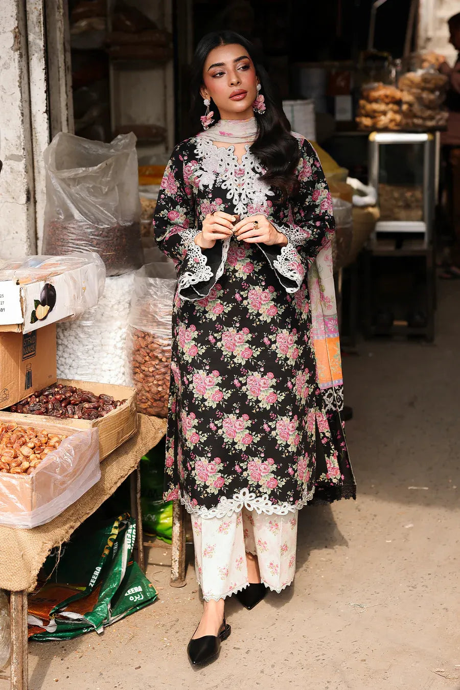 RAJBARI NISSA FLORAL SYMPHONY D-06