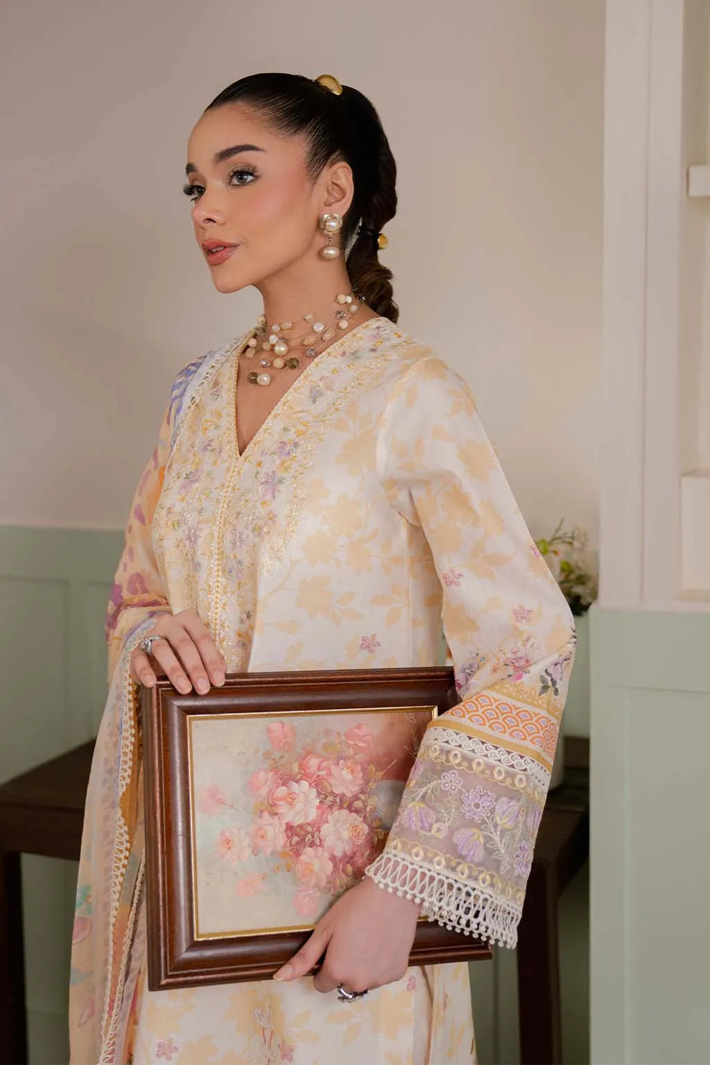 NEESHAY SUMMER LINES HONEY PEARL