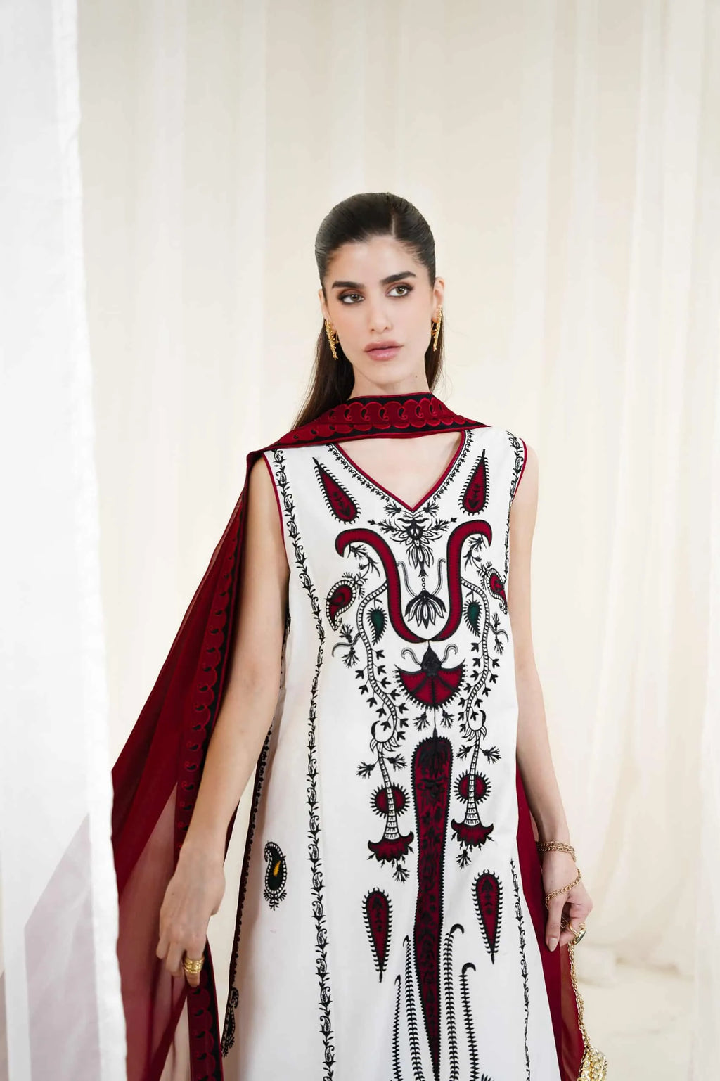 ZAIB WHITE-MAROON