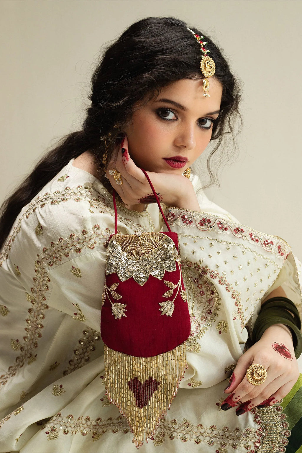 ZARA SHAHJAHAN D-04 SOZ