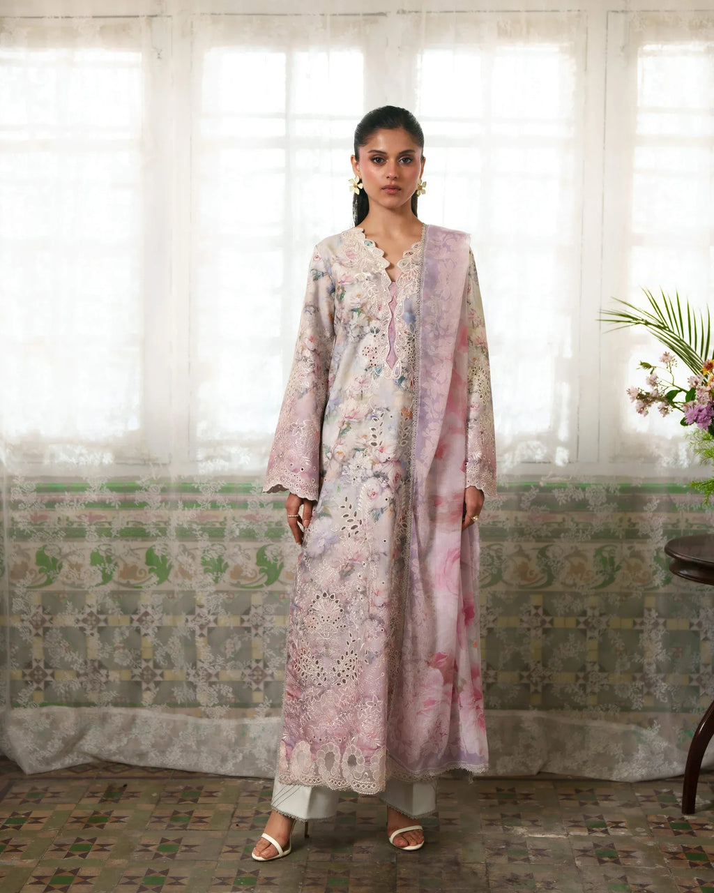 NEESHAY SUMMER PRINTNKARI BLUSHE