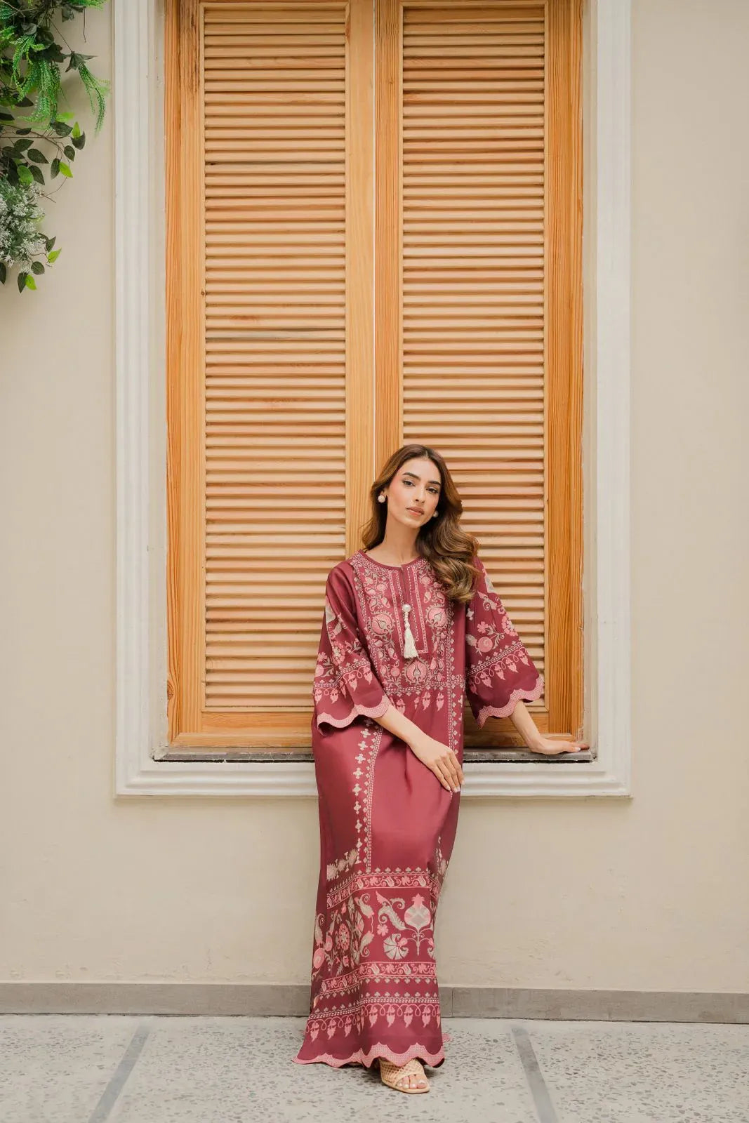 BARAE KHANOM OLGA 1PC