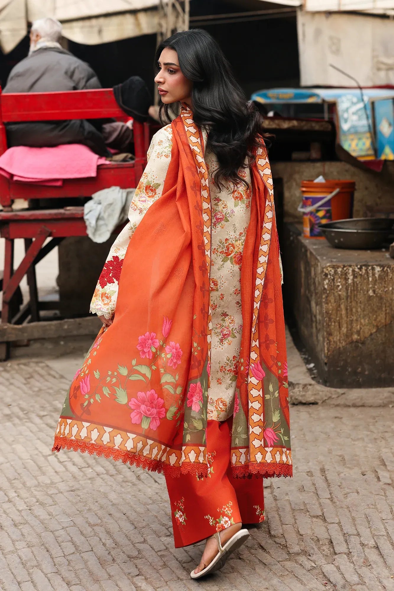 RAJBARI NISSA FLORAL SYMPHONY D-01