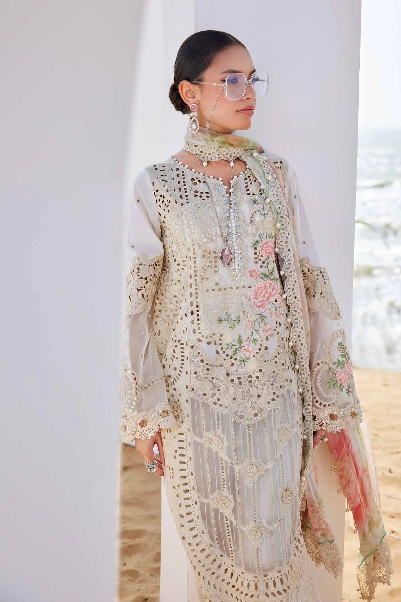 MARIA B LAWN D-25-07
