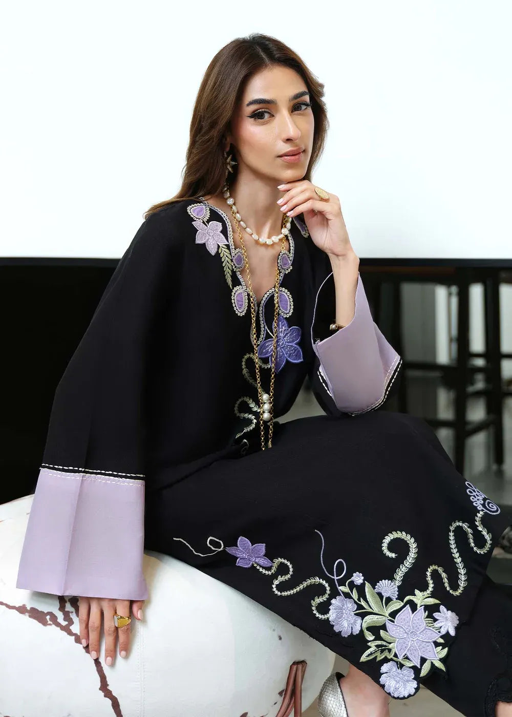 SAIRA SHAKIRA BLACK LUNA 2PC