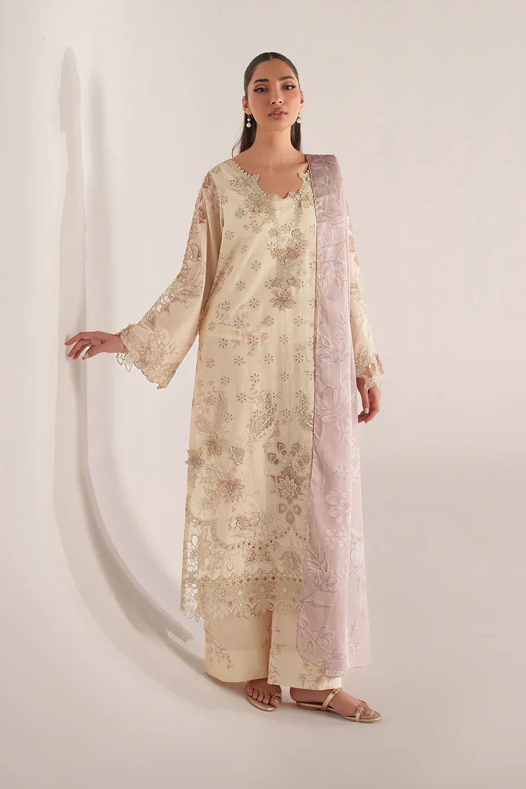 IZNIK SPRING SUMMER SS-06