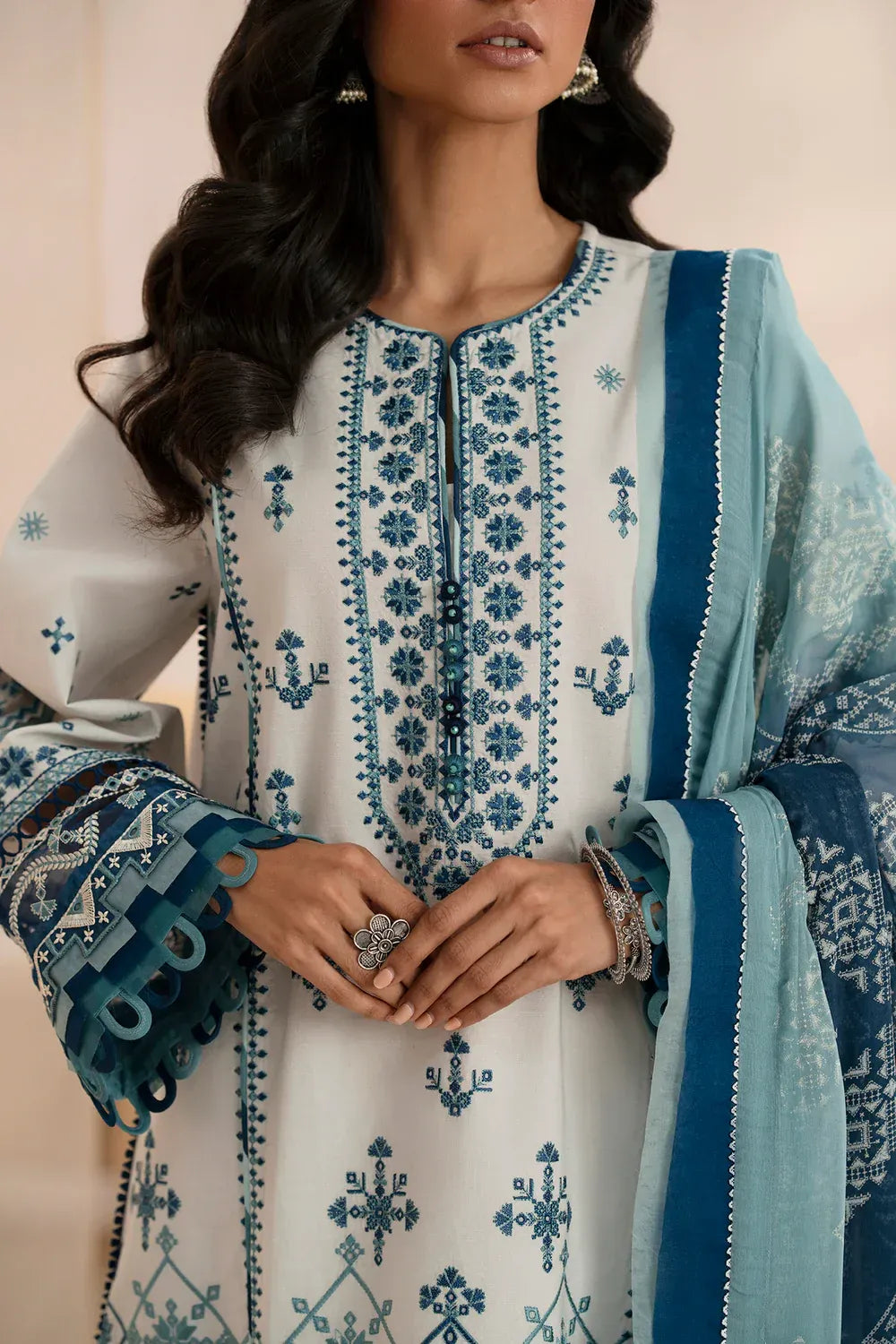ETHNIC E0528-203-003 3PC