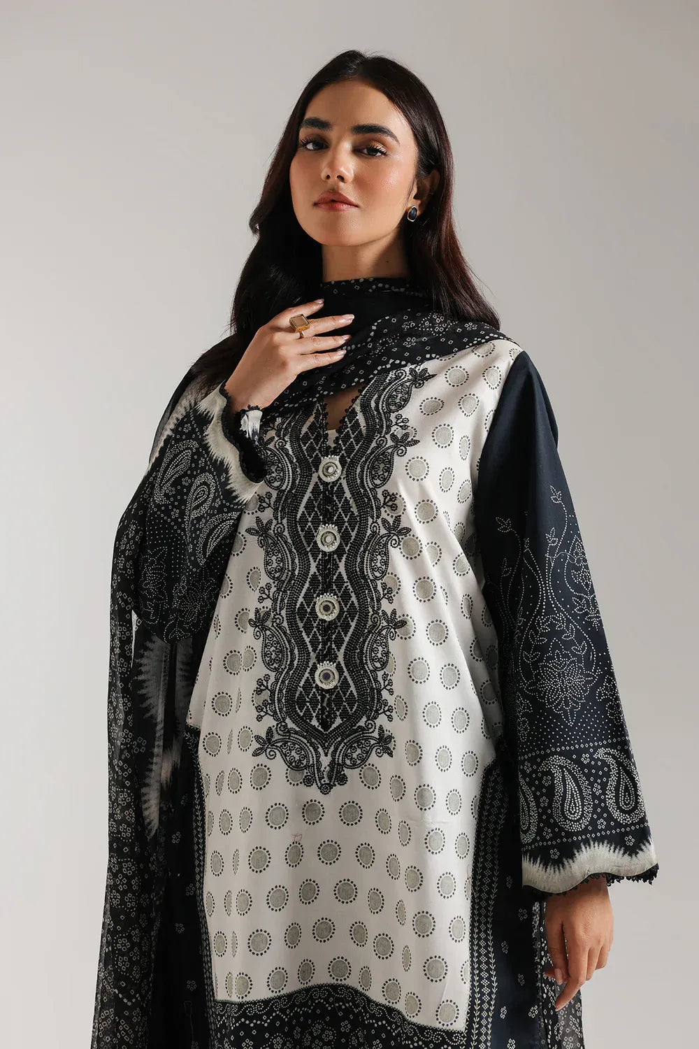 ETHNIC E0588-203-901 3PC