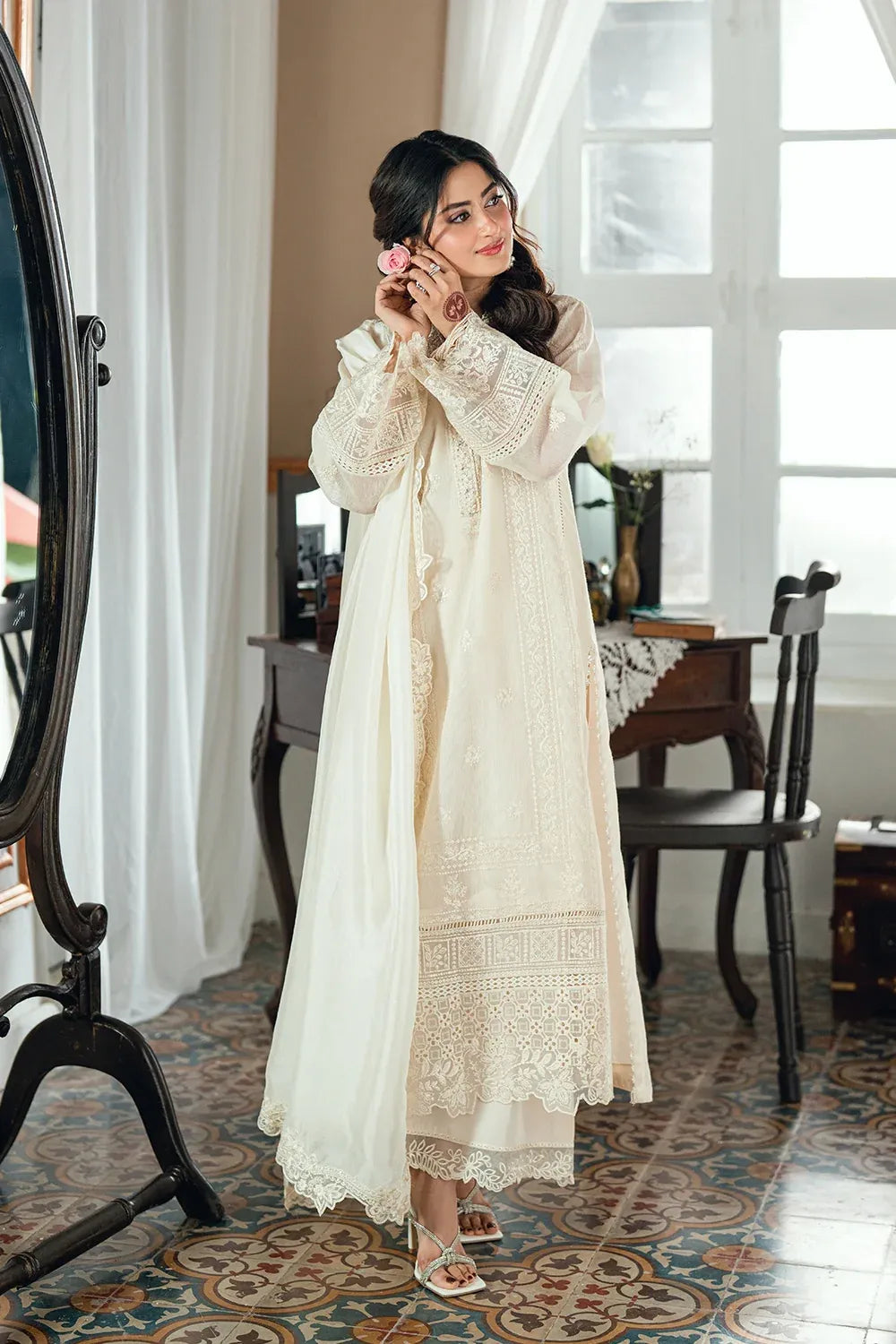 AZURE EID ENSEMBLES IVORY PETAL