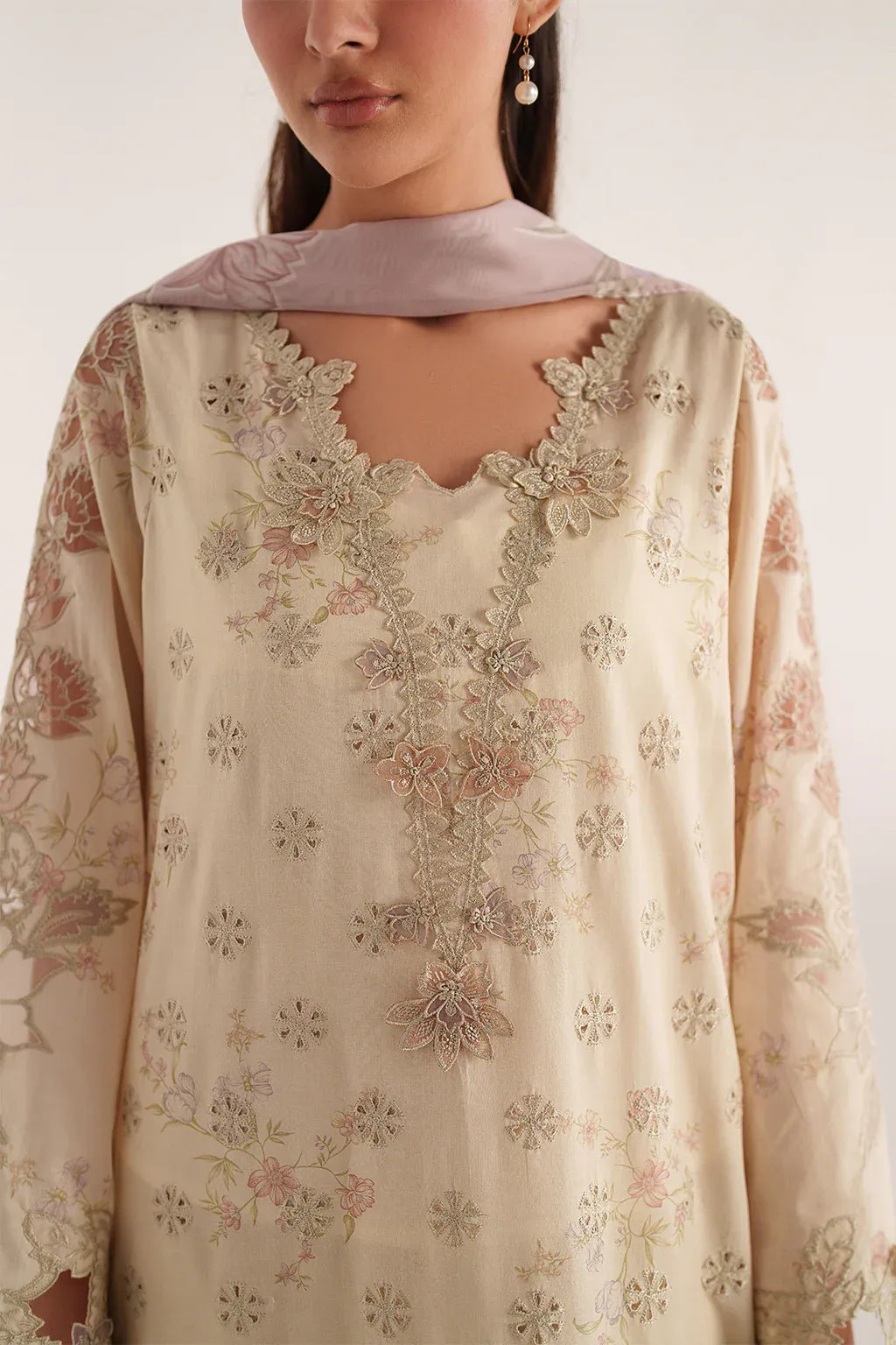 IZNIK SPRING SUMMER SS-06