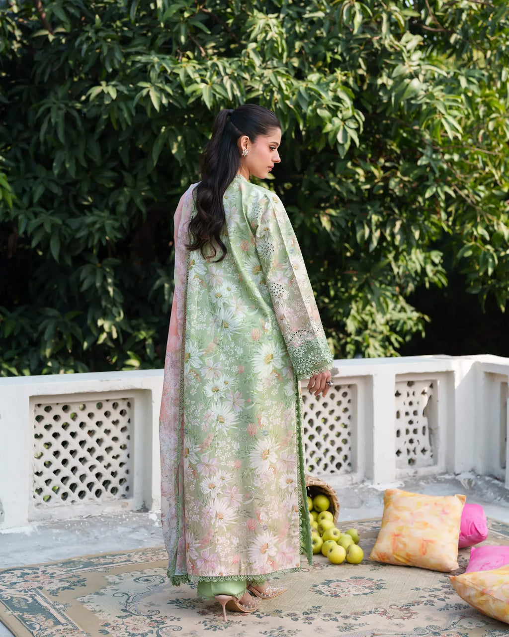 NEESHAY SUMMER PRINTNKARI MIREA