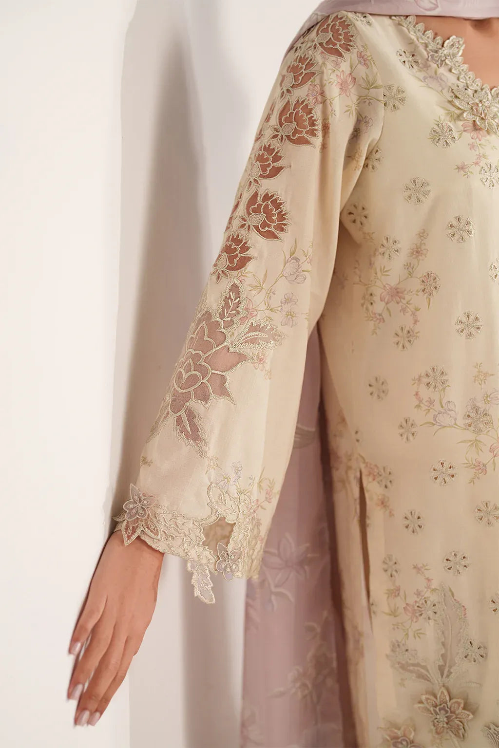 IZNIK SPRING SUMMER SS-06