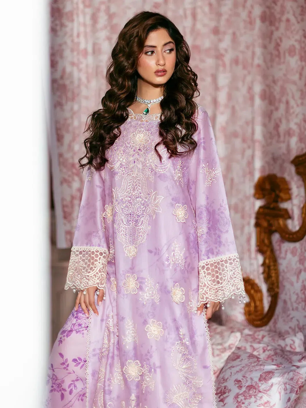 MAHNUR SOPHIE LYRELL