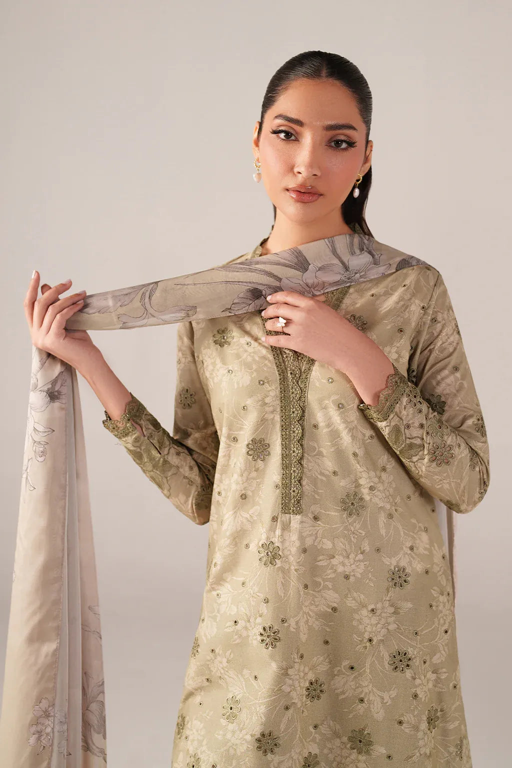 IZNIK SPRING SUMMER SS-07