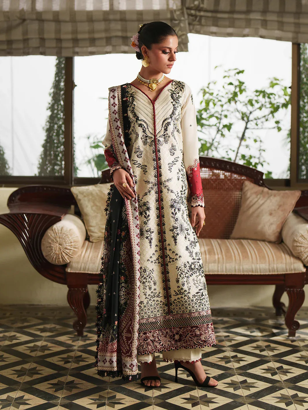 BINILYAS HERITAGE DORE 171A