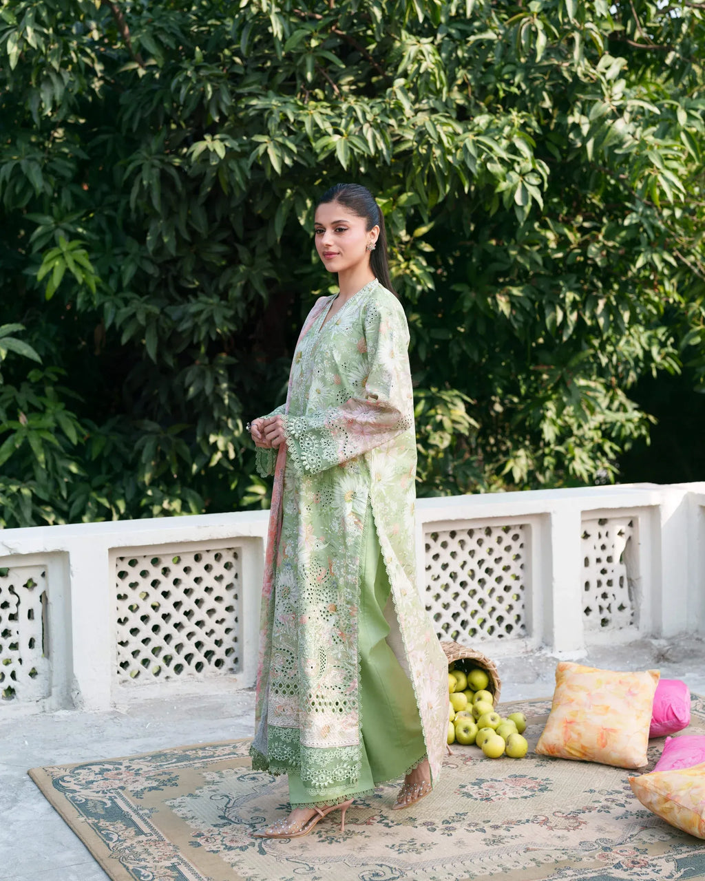 NEESHAY SUMMER PRINTNKARI MIREA