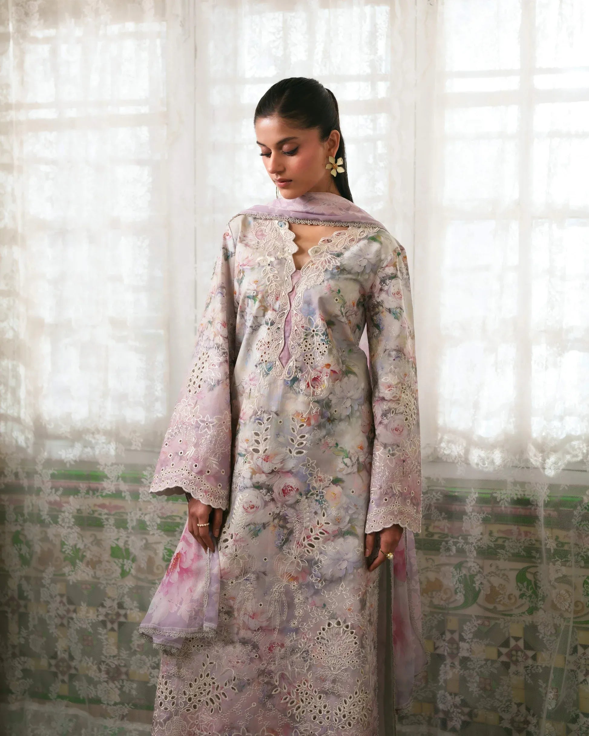 NEESHAY SUMMER PRINTNKARI BLUSHE