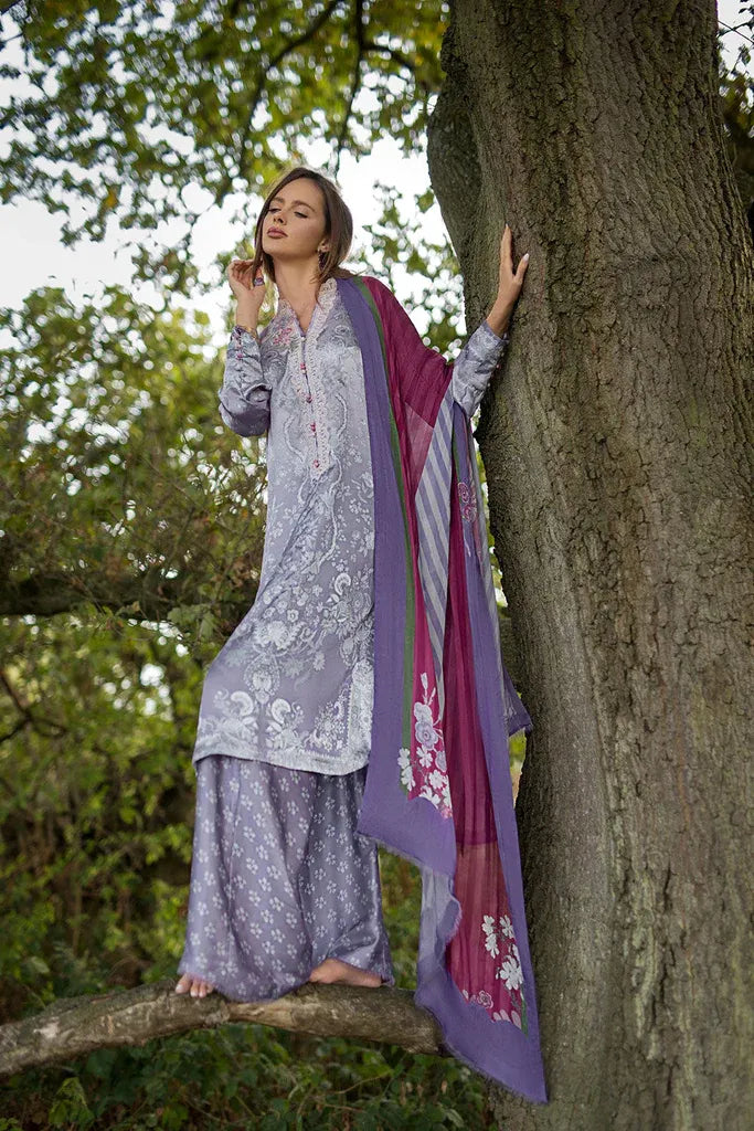SOBIA NAZIR SATIN D-01