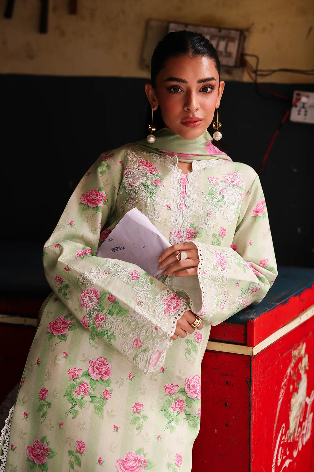 RAJBARI NISSA FLORAL SYMPHONY D-08