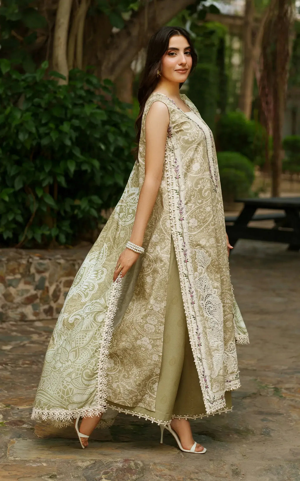 ASIFA NABEEL MERAKI MWC25-07