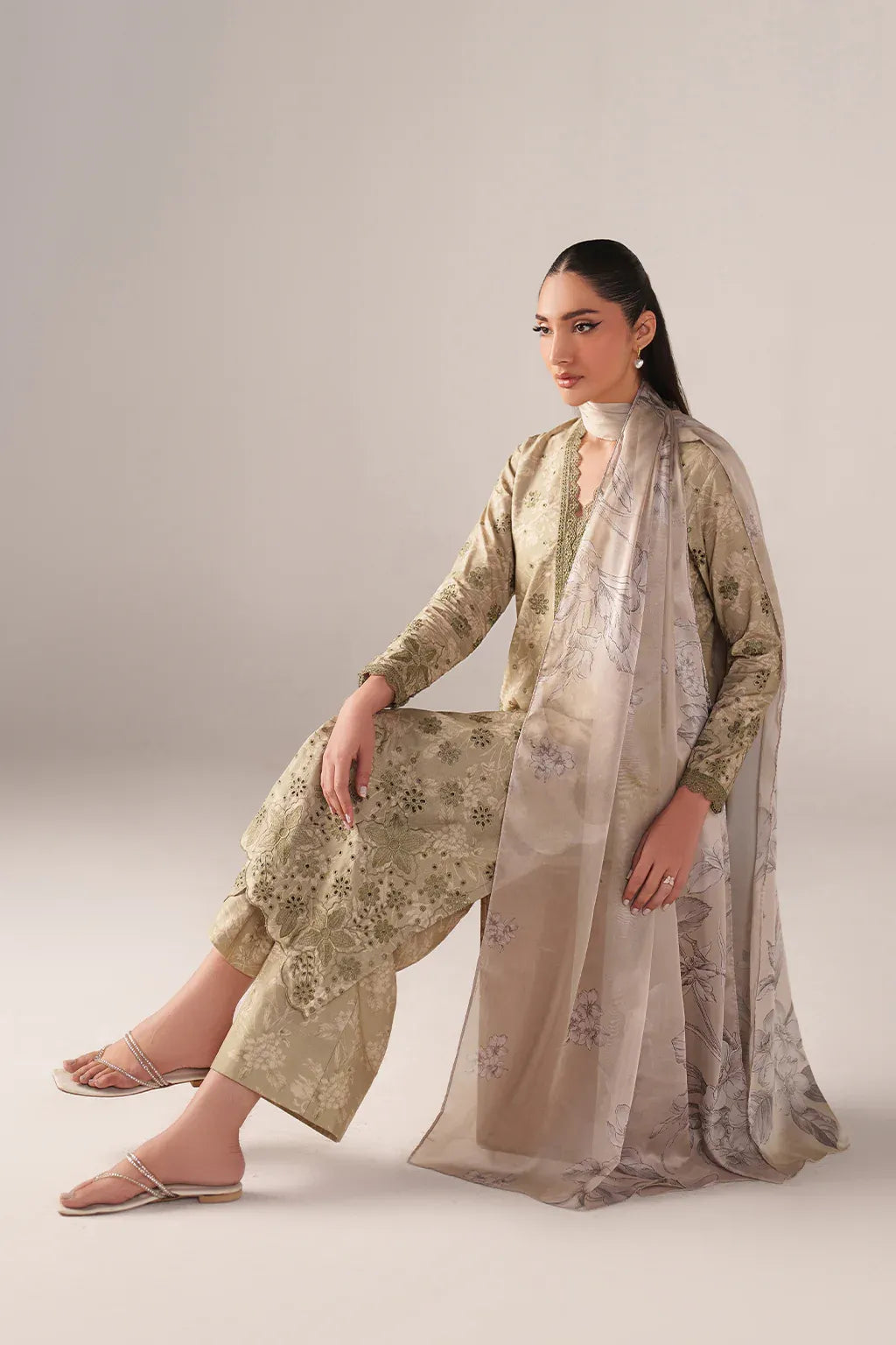 IZNIK SPRING SUMMER SS-07