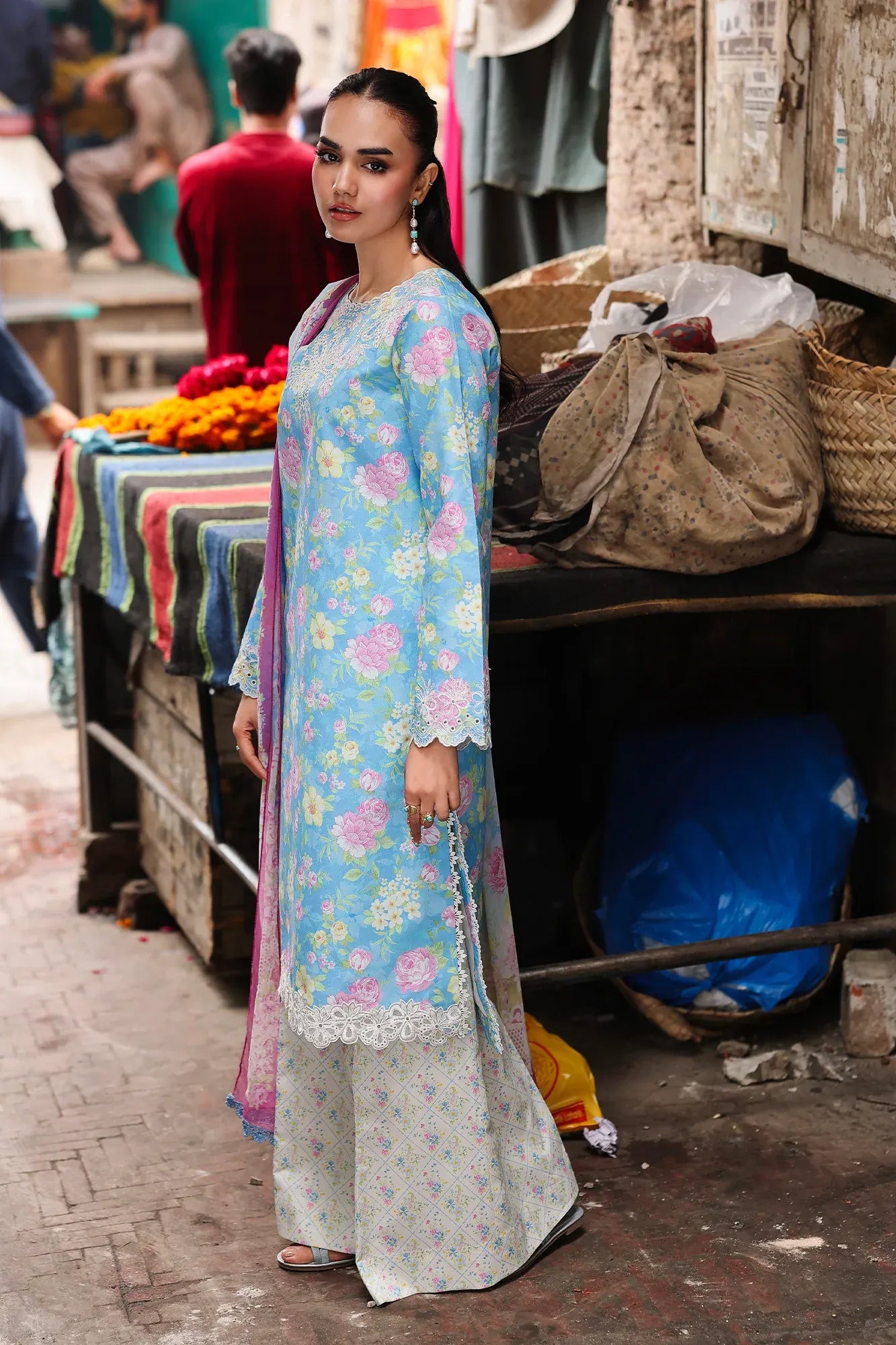RAJBARI NISSA FLORAL SYMPHONY D-02