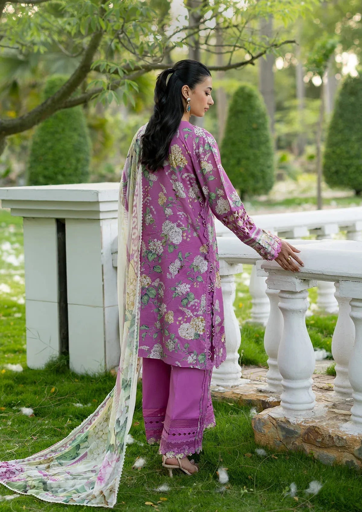 ELAF SIGNATURE EMB LAWN ESG-7B