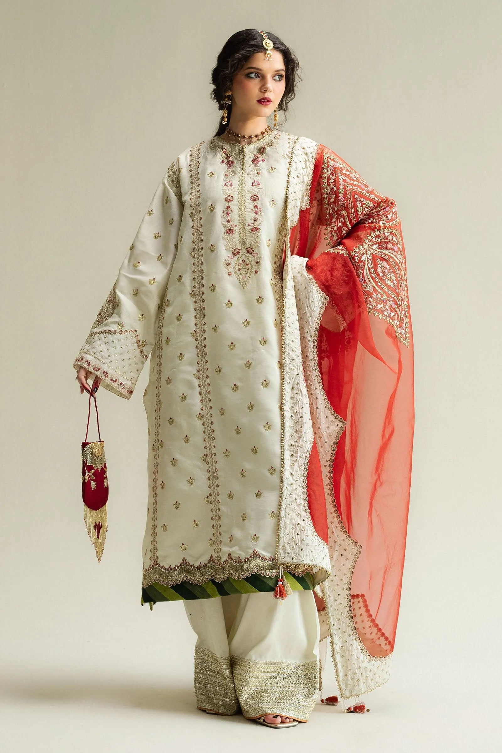 ZARA SHAHJAHAN D-04 SOZ