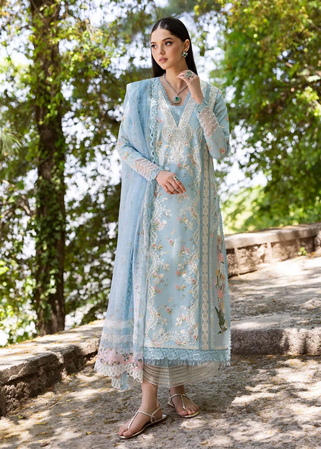 SAIRA SHAKIRA BLOOM D-08B