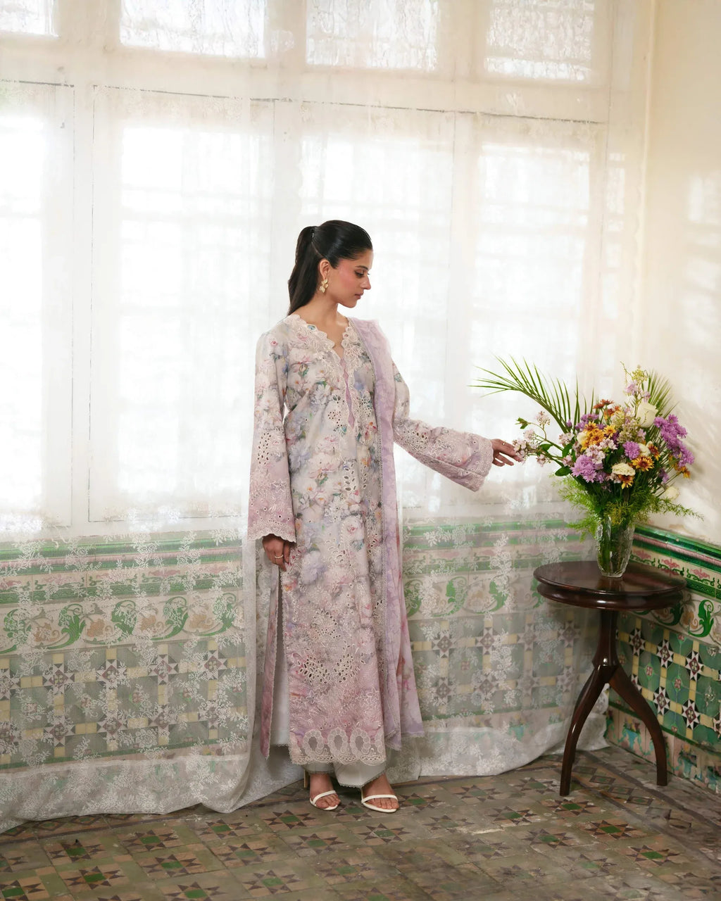 NEESHAY SUMMER PRINTNKARI BLUSHE