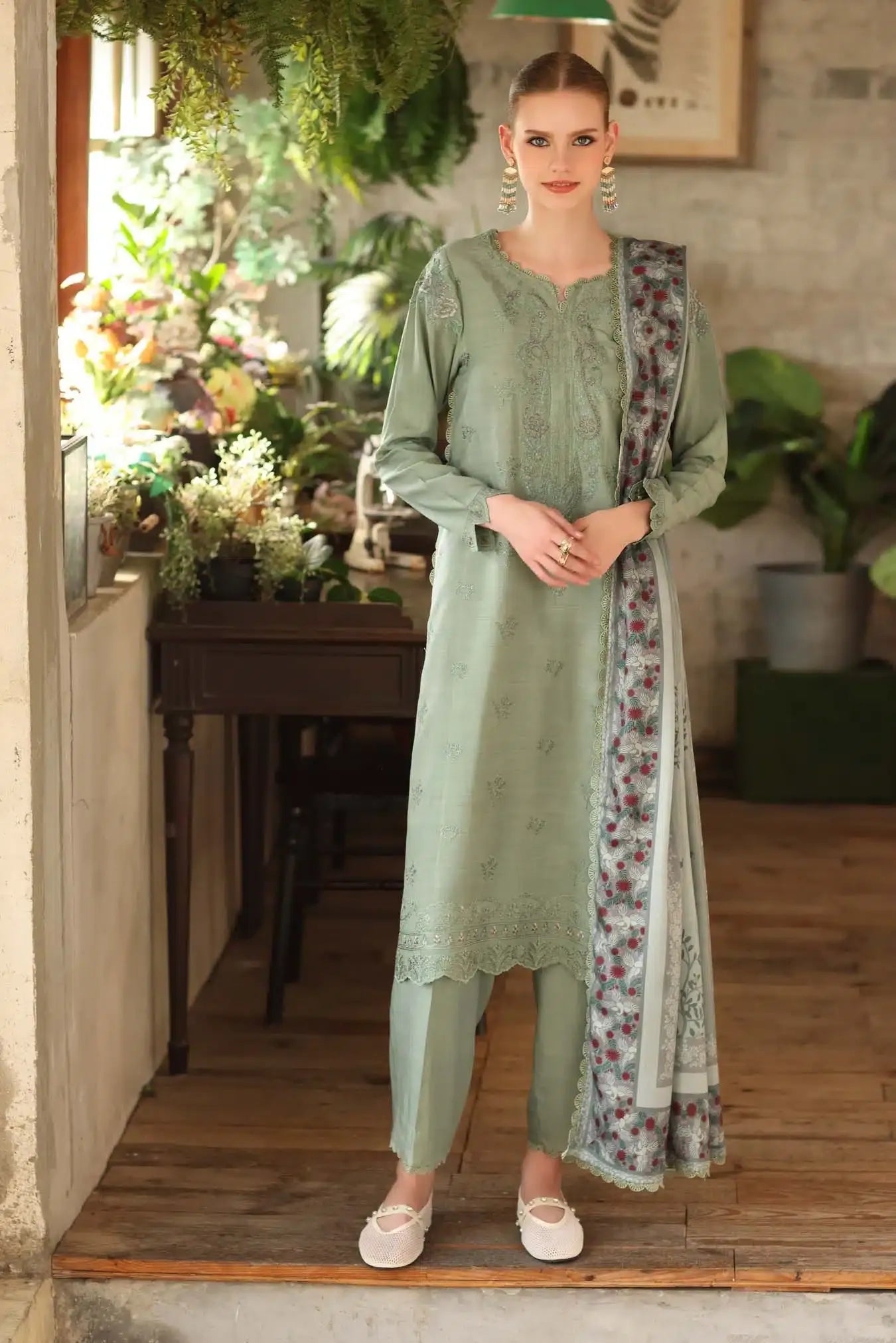 NOOR BY SAADIA ASAD D-08A