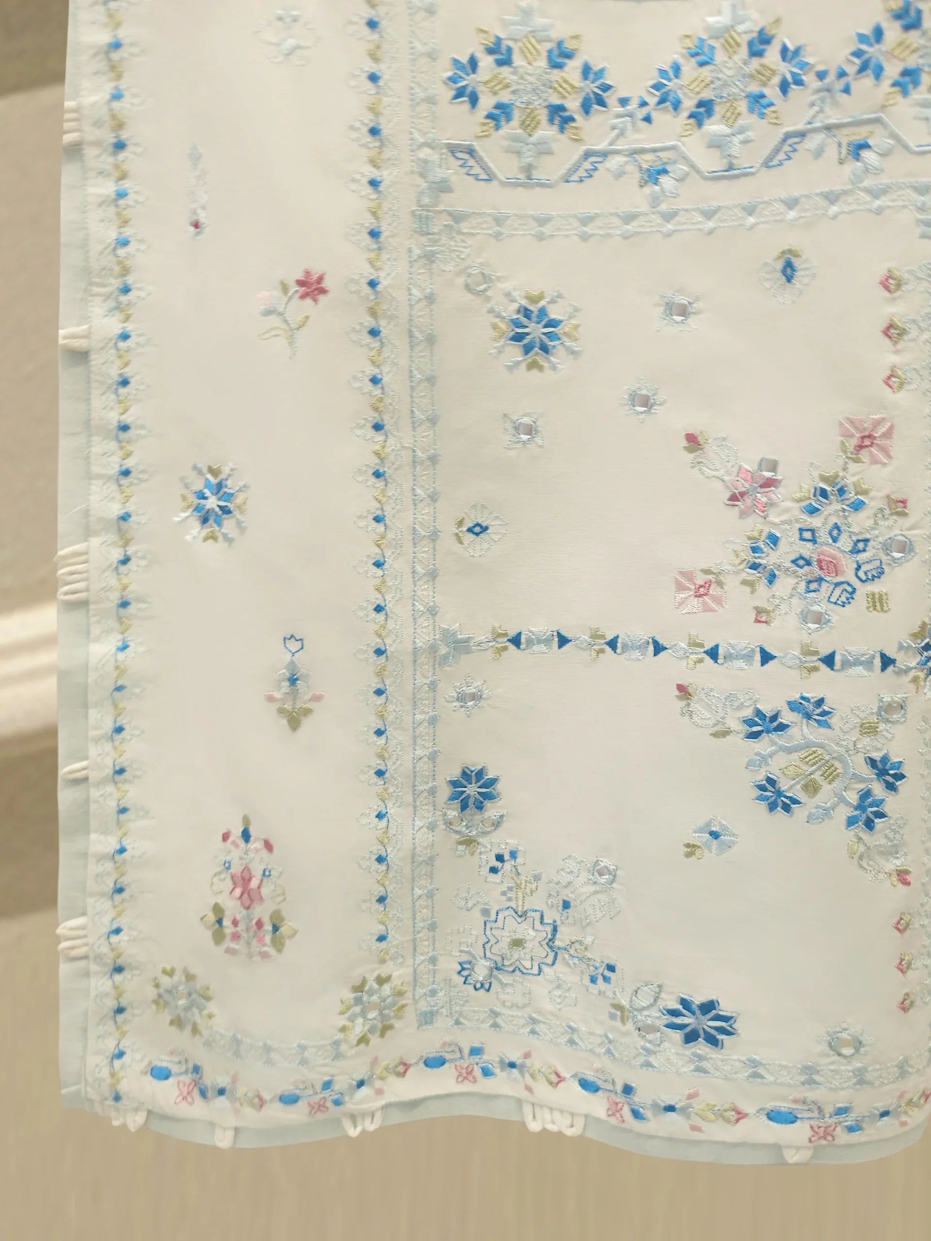 AGHANOOR  S114731 2PC
