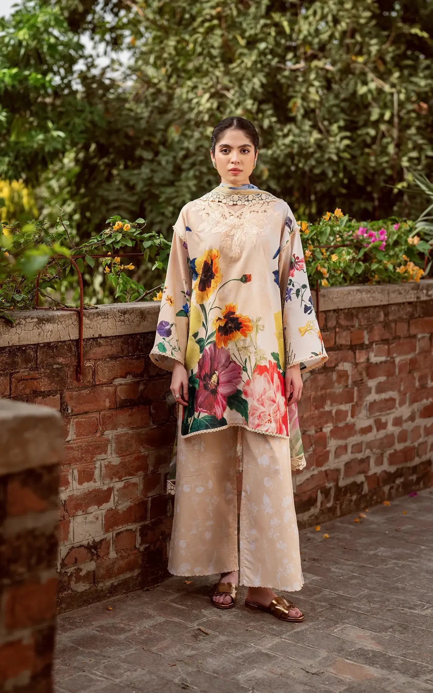 ASIFA NABEEL YAKIN YKL25-13