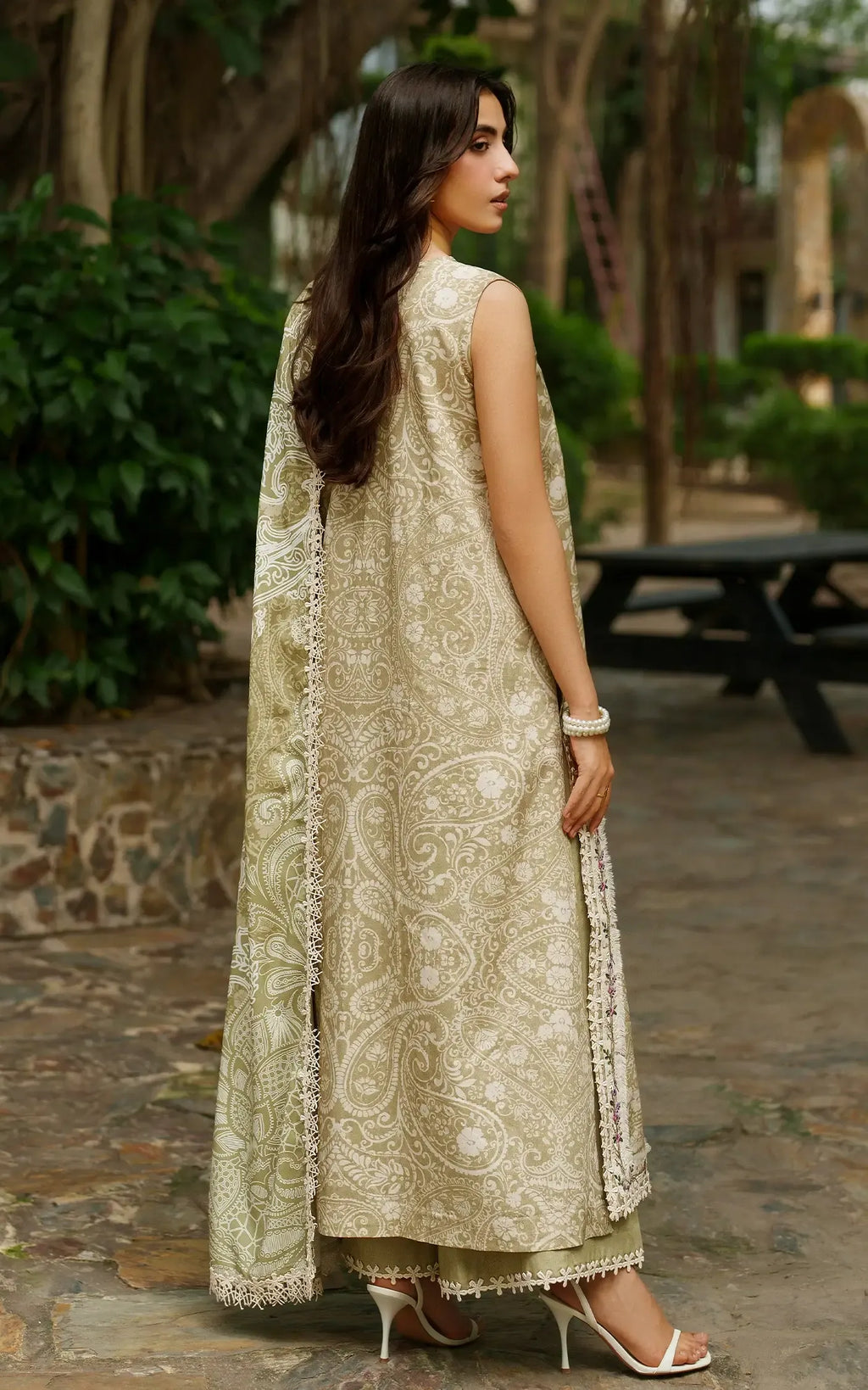ASIFA NABEEL MERAKI MWC25-07