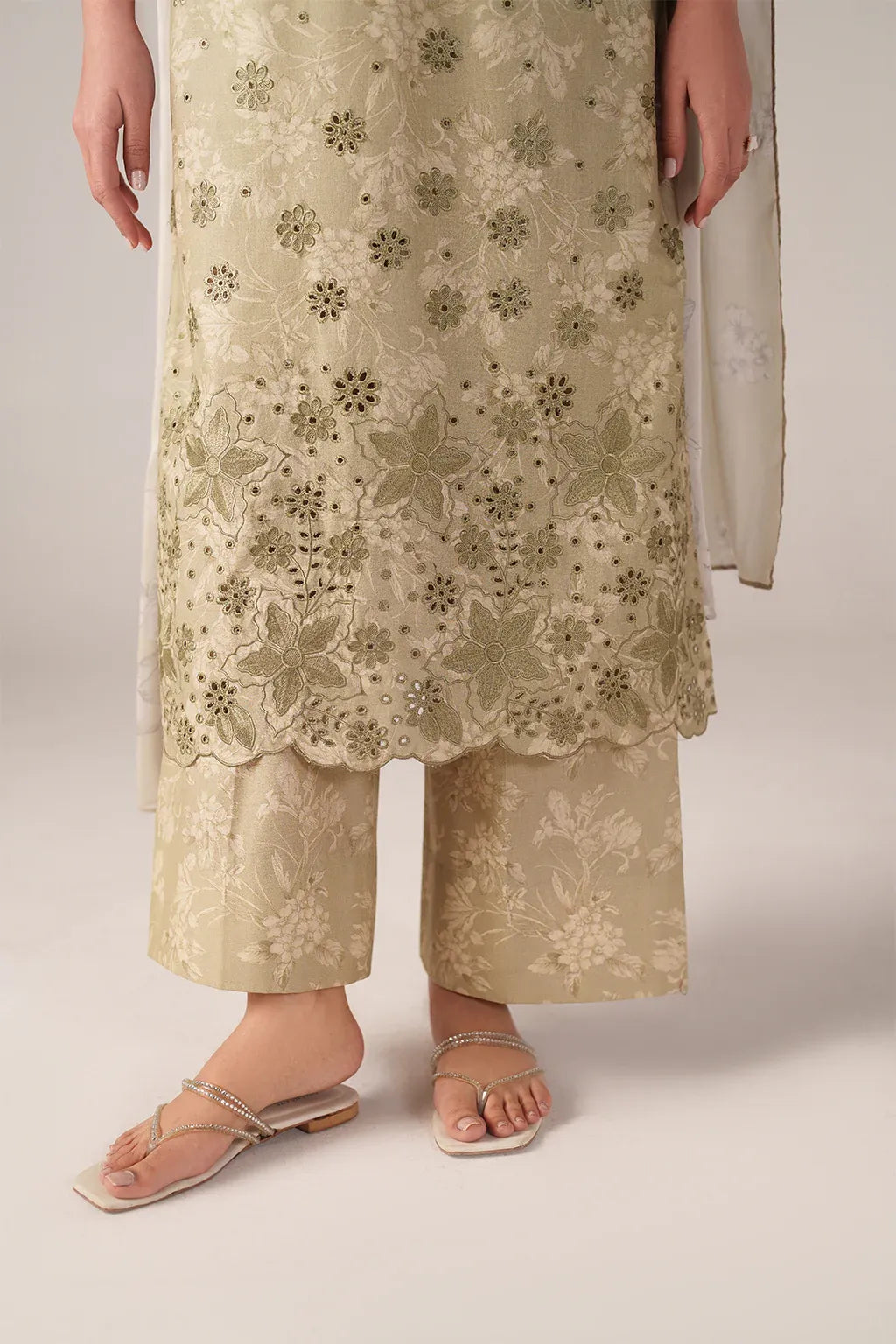 IZNIK SPRING SUMMER SS-07