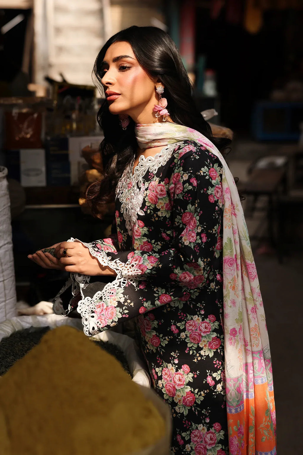 RAJBARI NISSA FLORAL SYMPHONY D-06