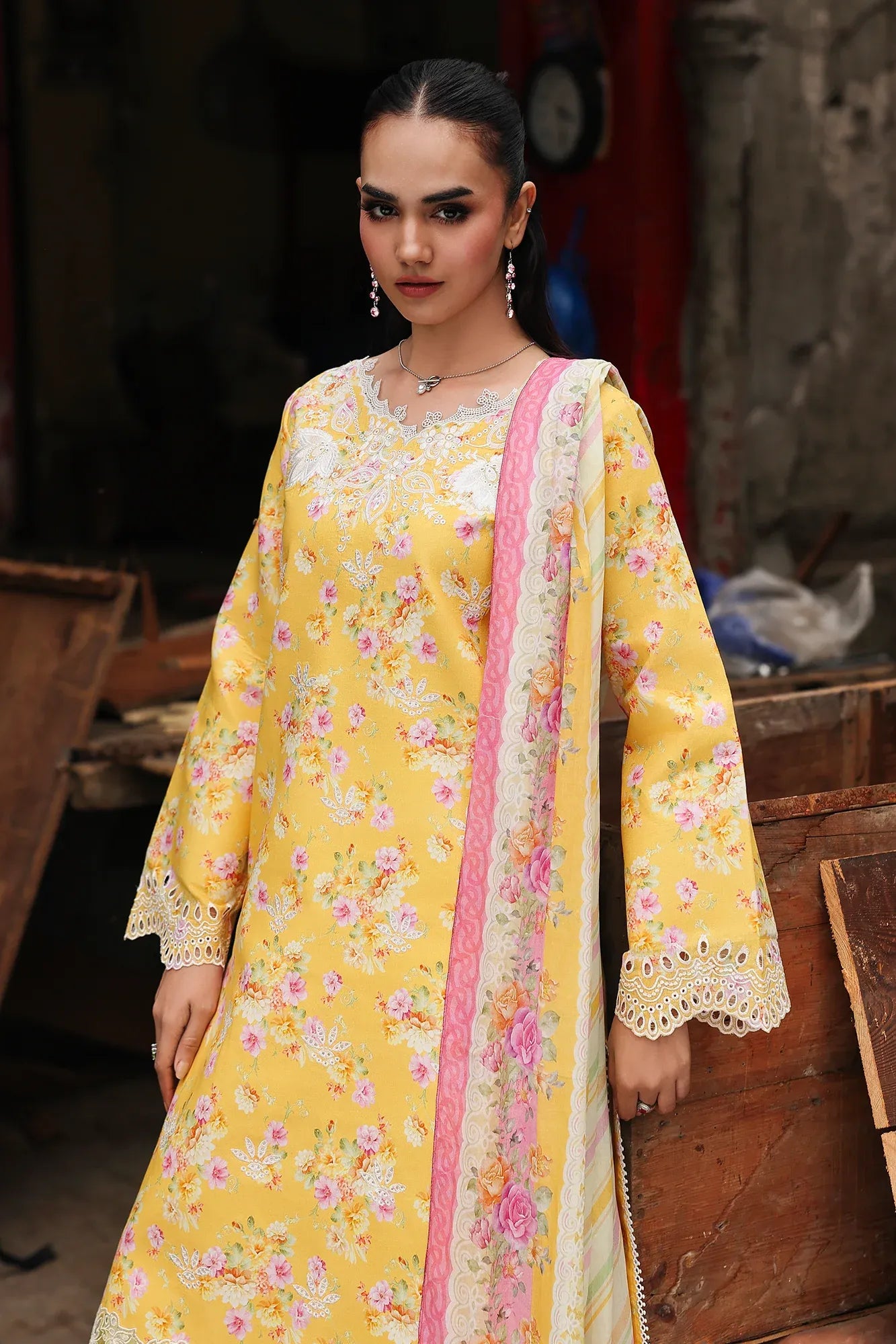 RAJBARI NISSA FLORAL SYMPHONY D-07