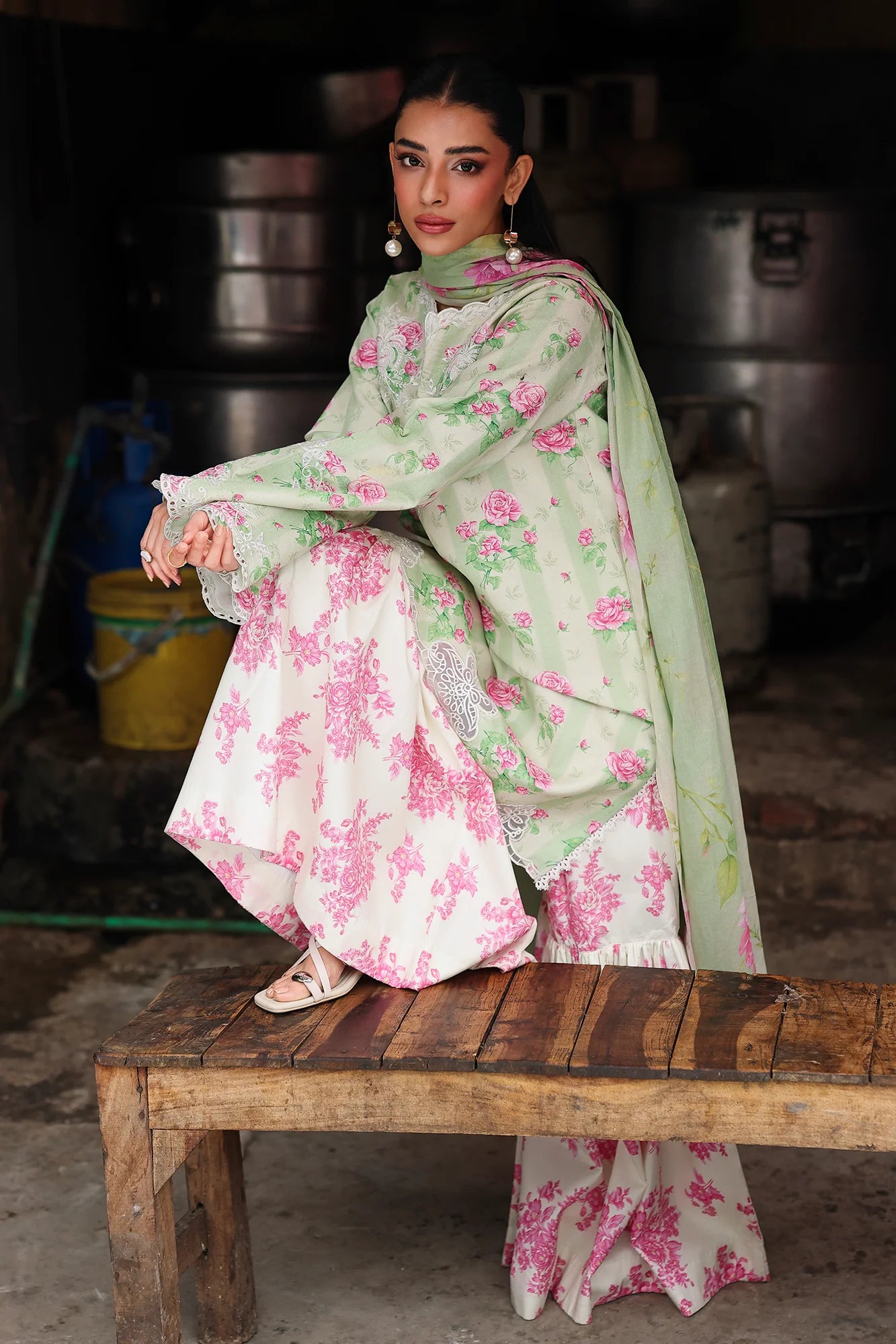 RAJBARI NISSA FLORAL SYMPHONY D-08