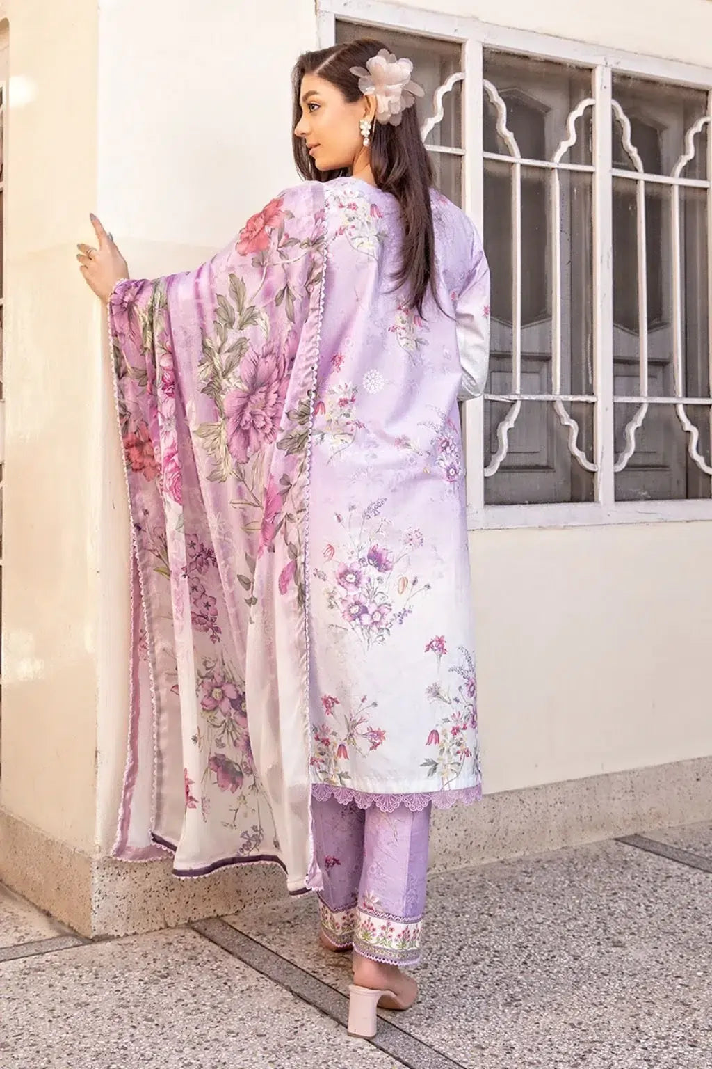 MEERAK CHIKANKARI NAZNEEN