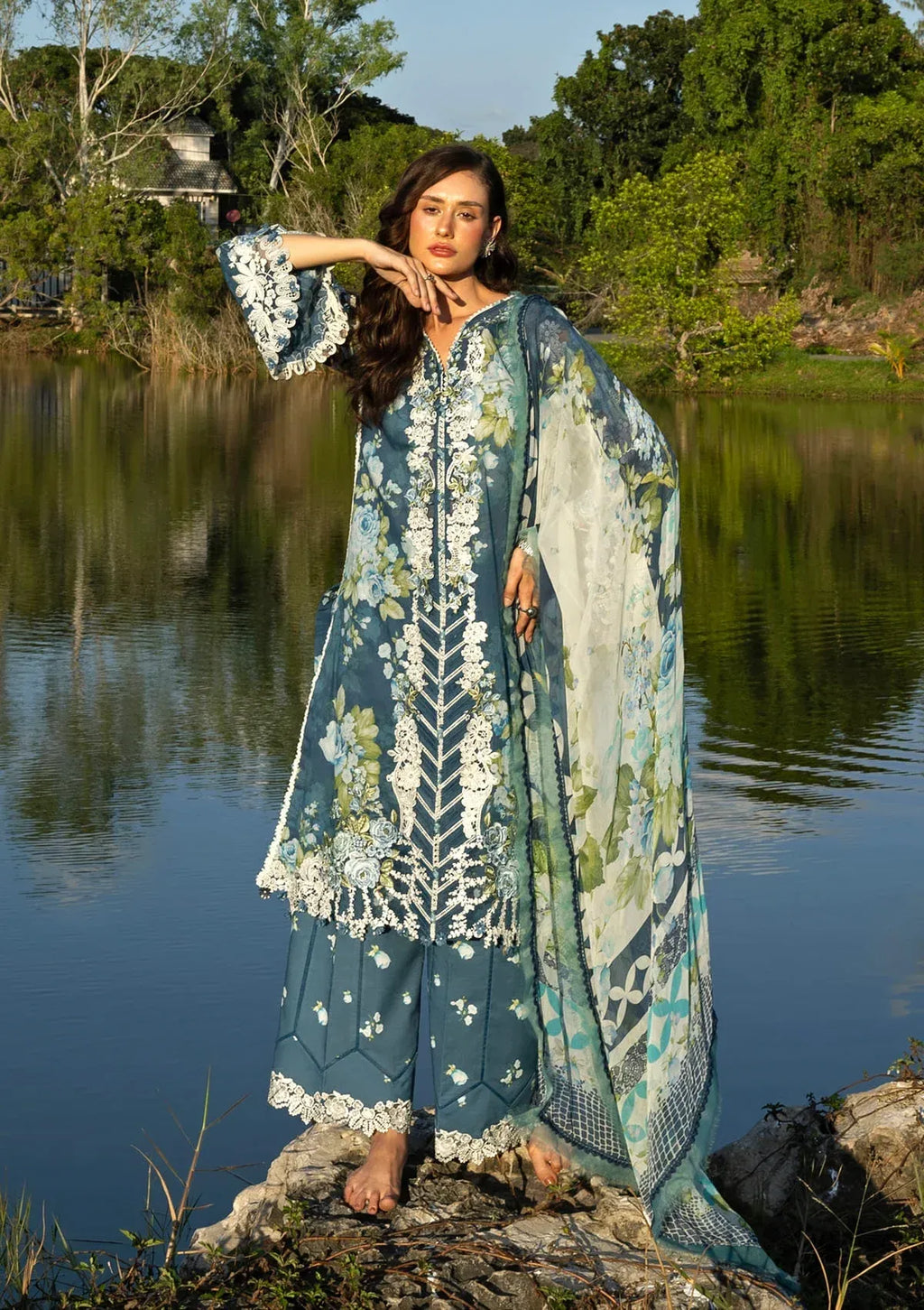 ELAF SIGNATURE EMBROIDERED COLLECTION ESA-7B