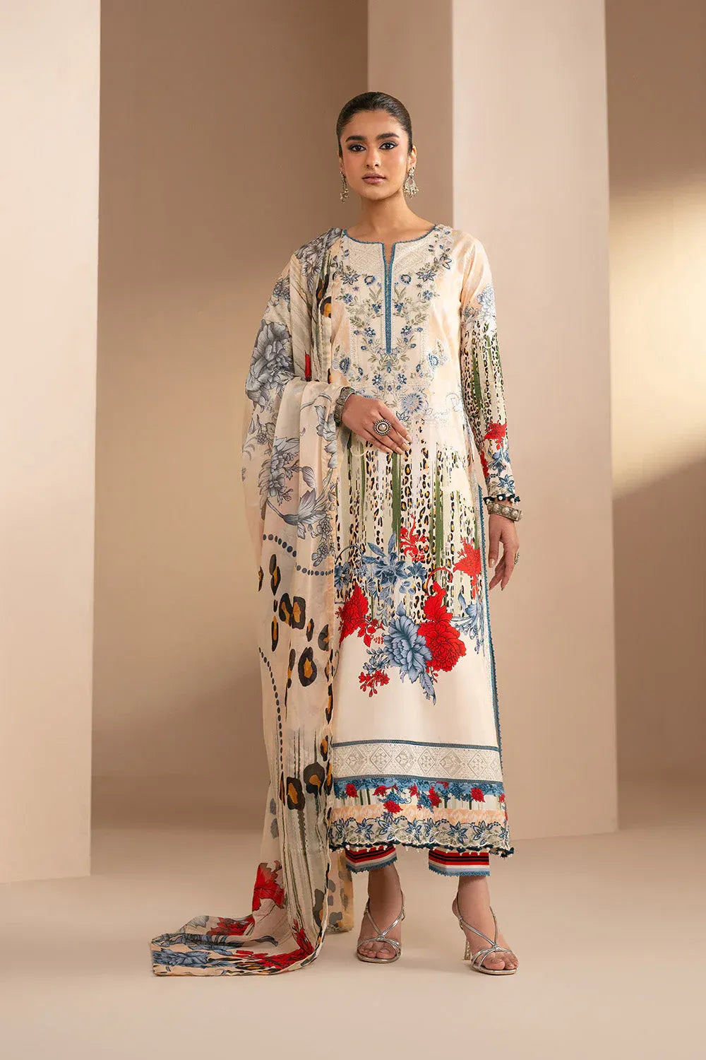 MARYUM N MARIA EMBROIDERED PRINT LAWN VINITA