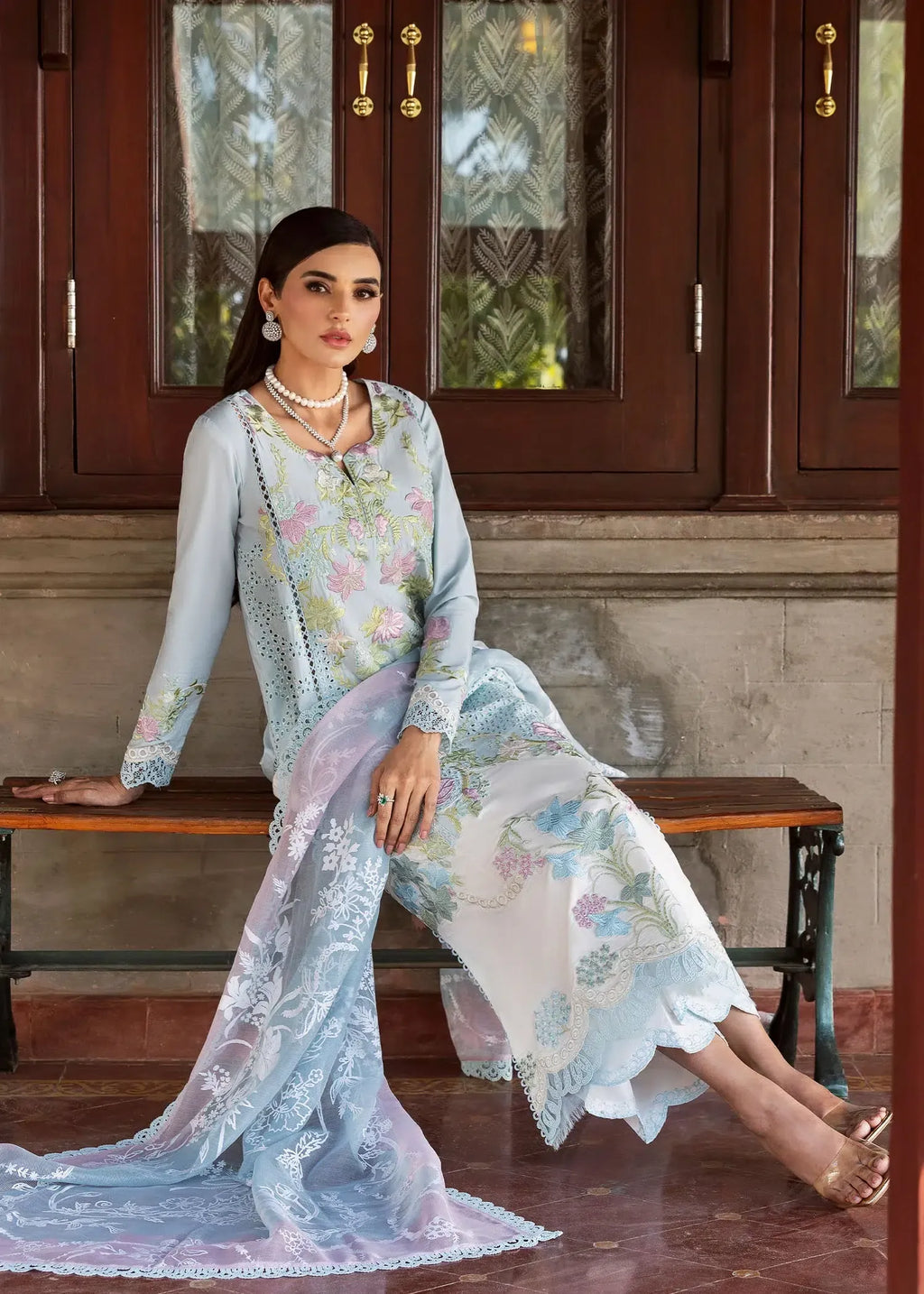 SAIRA SHAKIRA BLOOM D-04B