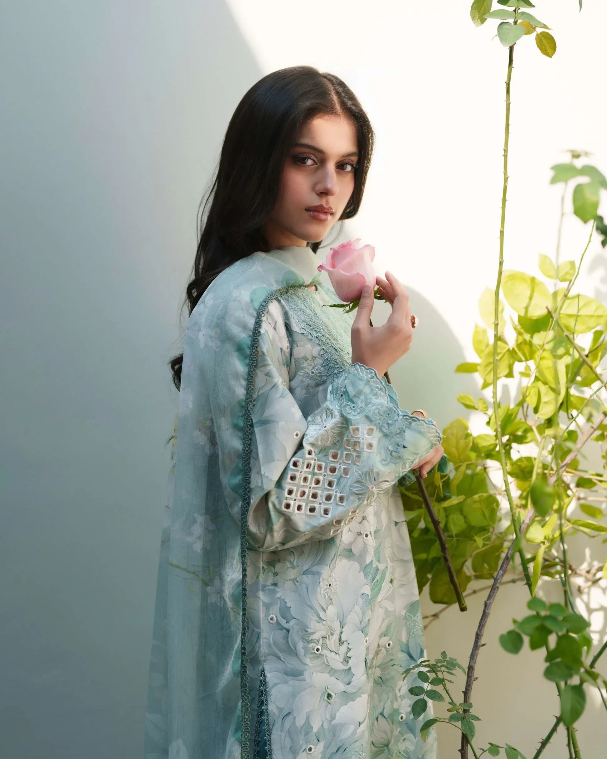 NEESHAY SUMMER PRINTNKARI CALIXA