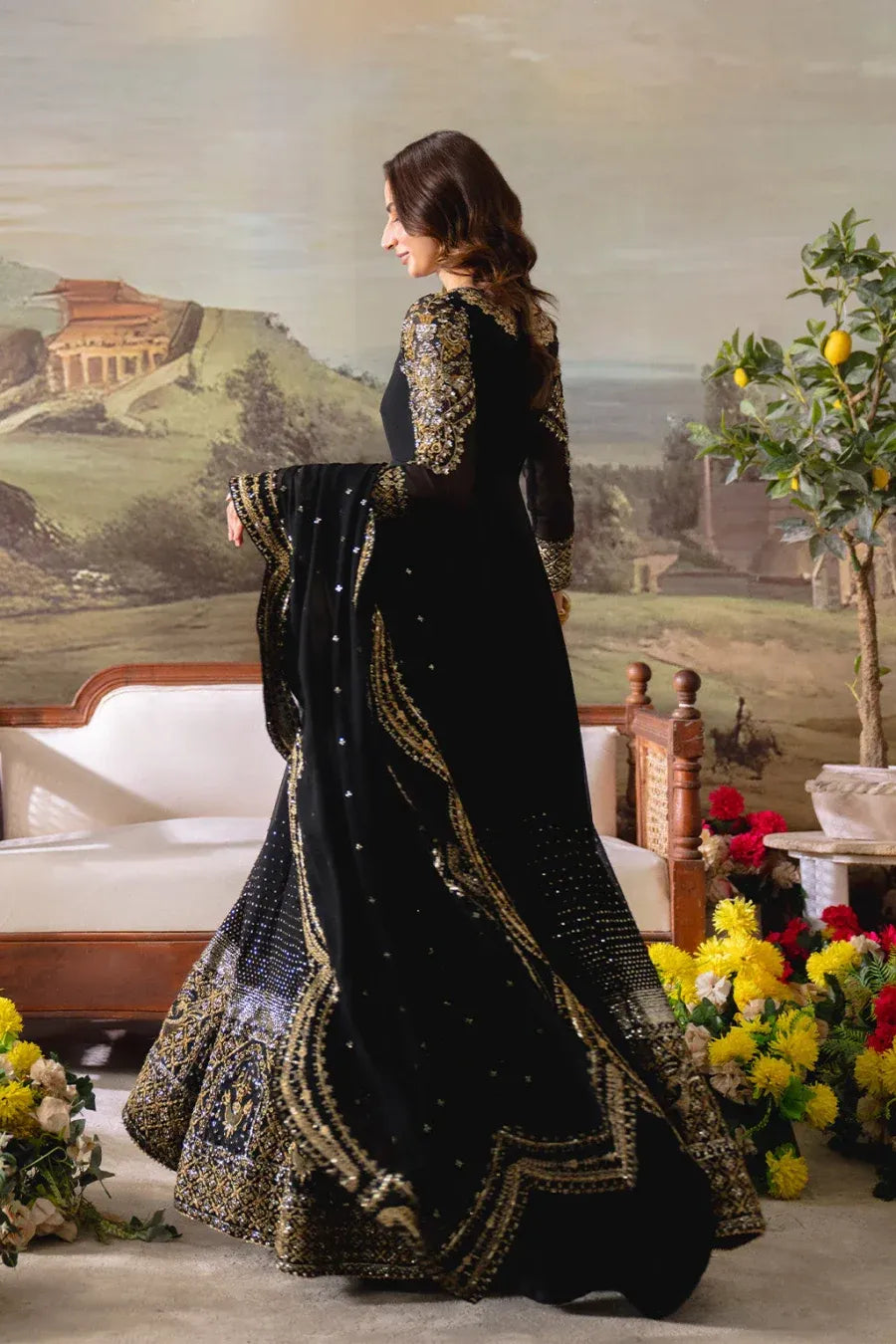 NEESHAY  NAYAB