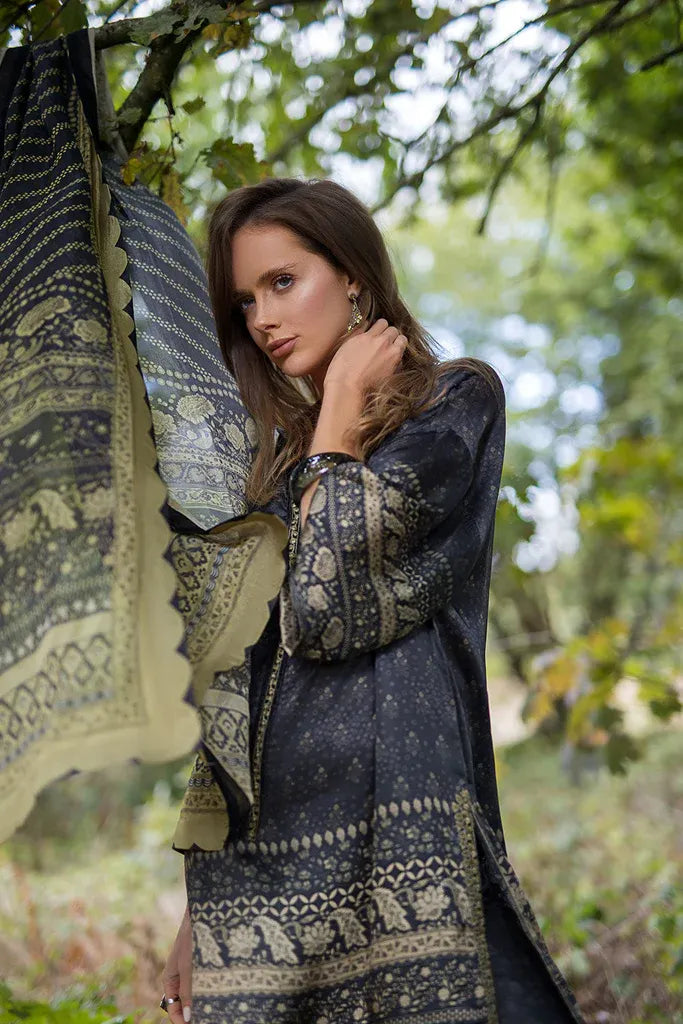SOBIA NAZIR SATIN D-05