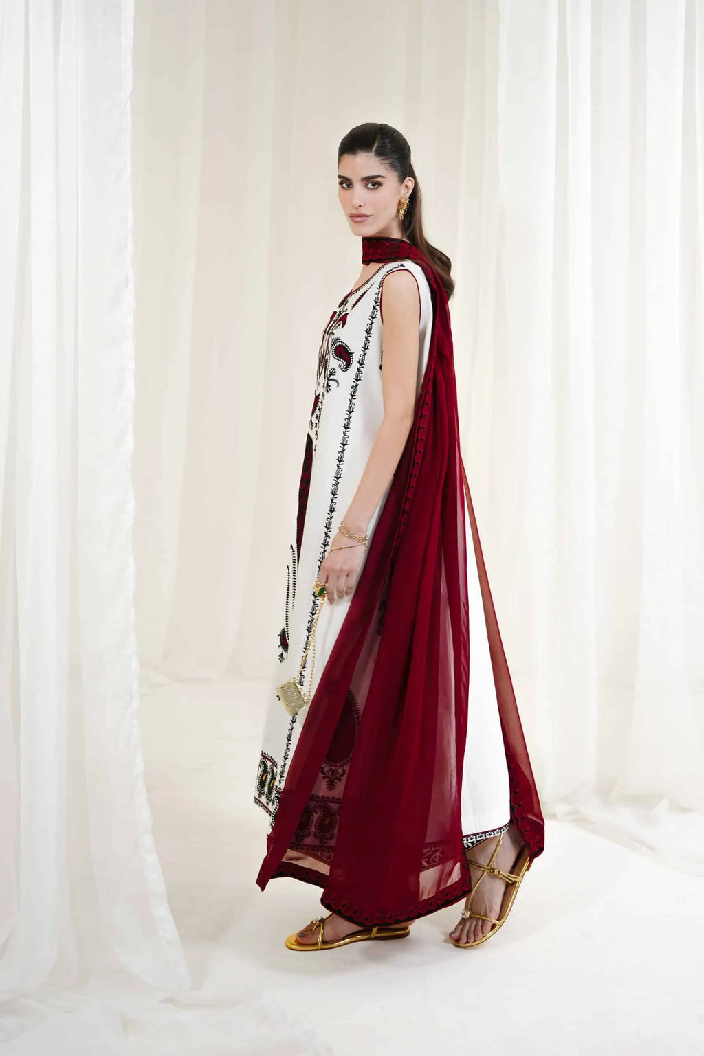 ZAIB WHITE-MAROON