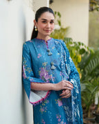 ROHEENAZ WHISPERED FLORALS PETAL DRIFT