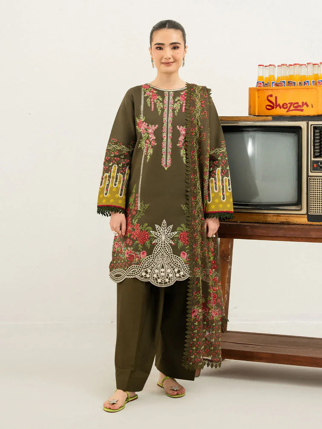 MAHNUR ANAYA LAWN ANA-007