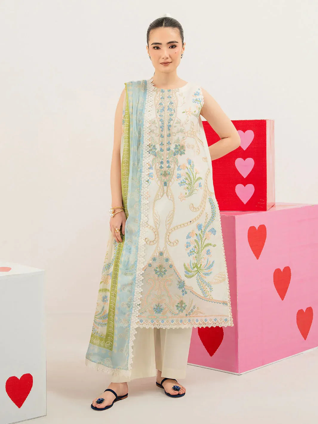MAHNUR ANAYA LAWN ANA-010